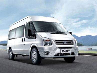 Thuê xe tự lái ngày Tết: "Cháy hàng", giá tăng cao ngất ngưởng